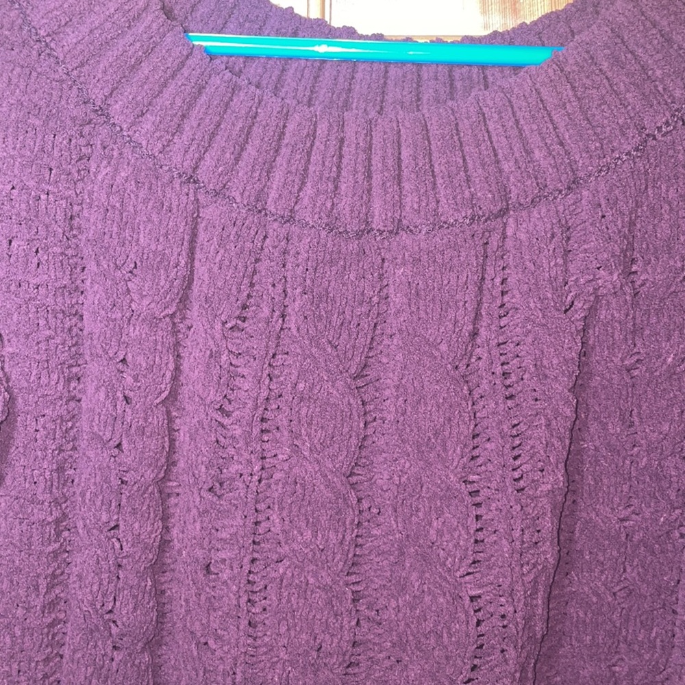 Sweater - Picture 3 of 5